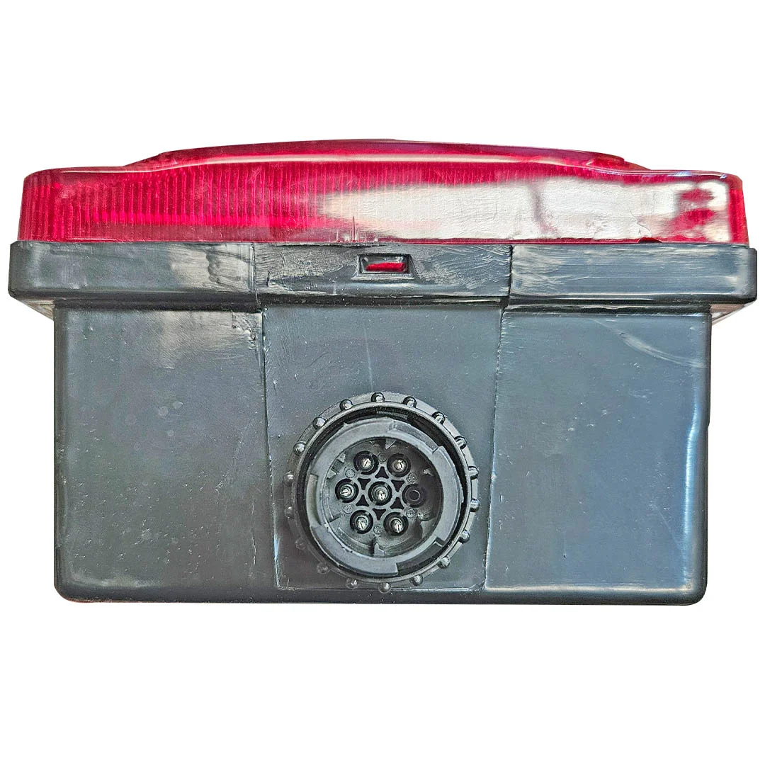 FOCO TRASERO SINOTRUK SITRAK - Image 3
